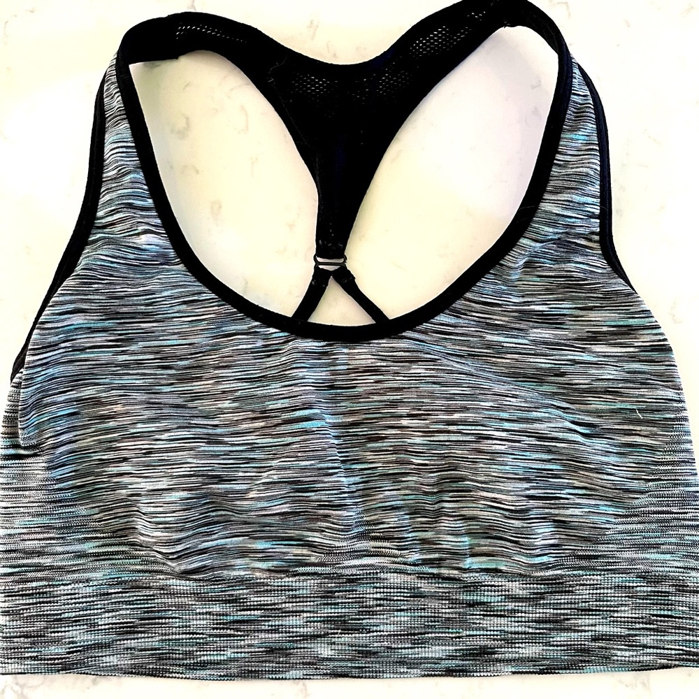 Spaulding racerback sport bra size M, great preowned condition.